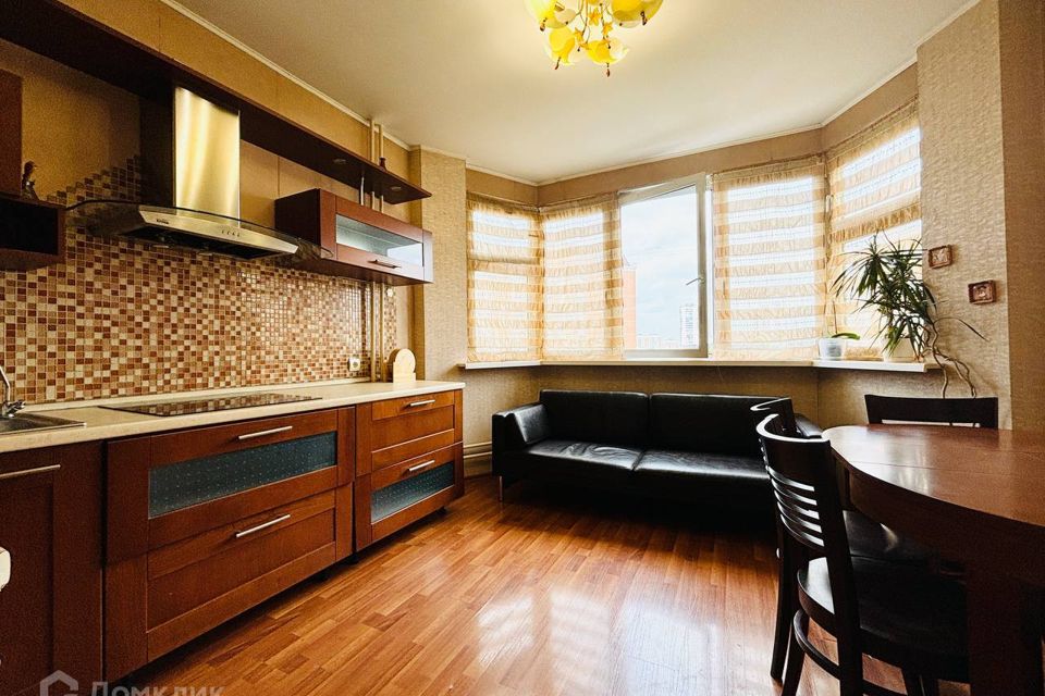 Продаётся 3-комнатная квартира, 76.3 м²