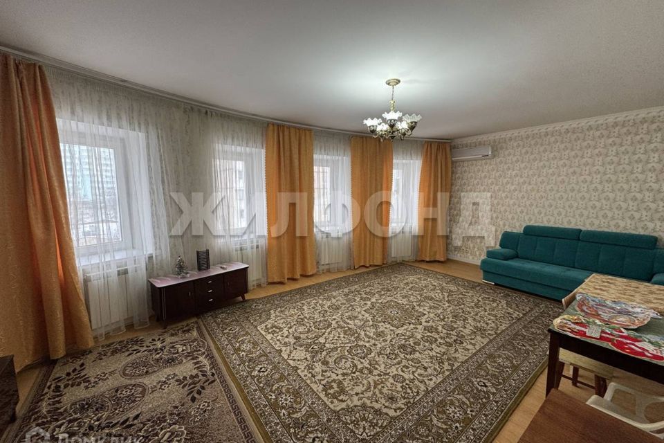 Продаётся 2-комнатная квартира, 71.3 м²