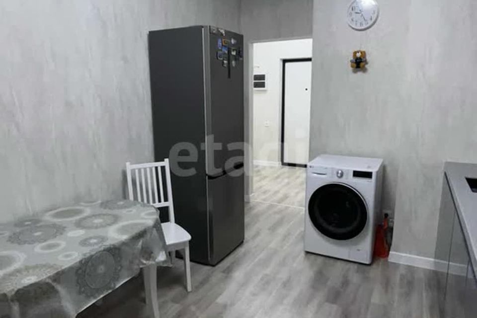 Продаётся 1-комнатная квартира, 37.4 м²