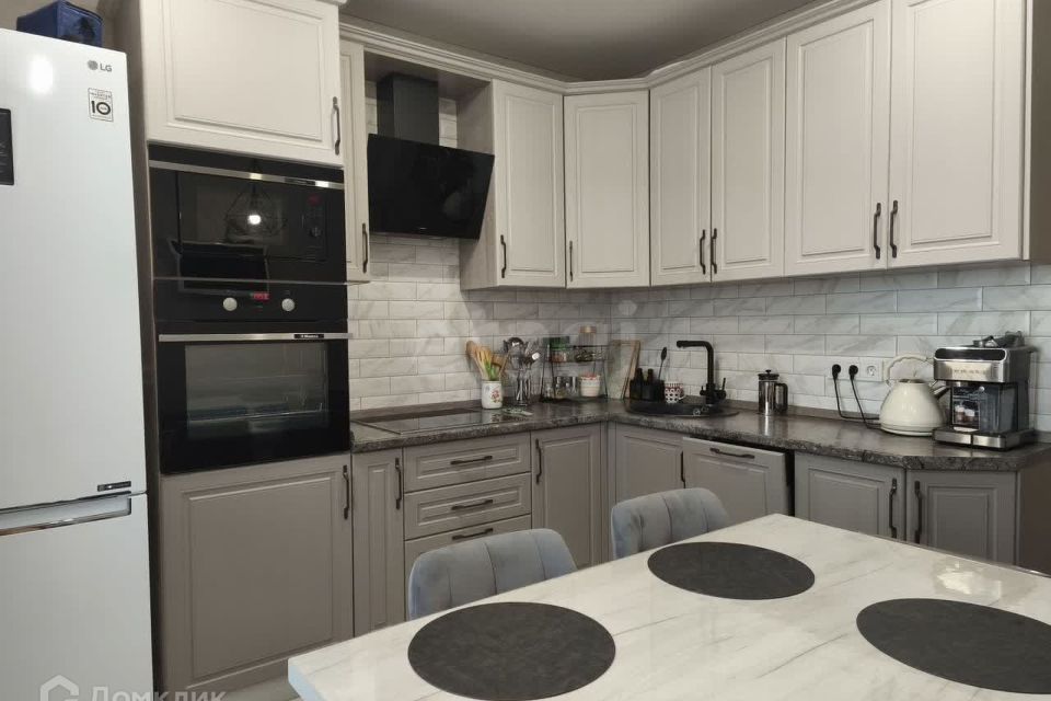 Продаётся 2-комнатная квартира, 60 м²