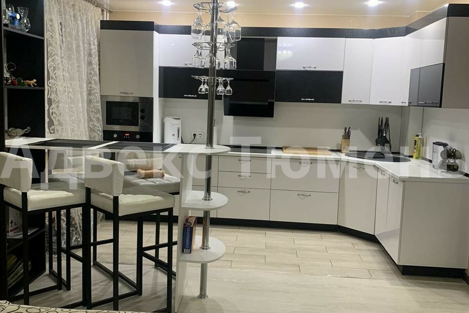 Продаётся 2-комнатная квартира, 85 м²