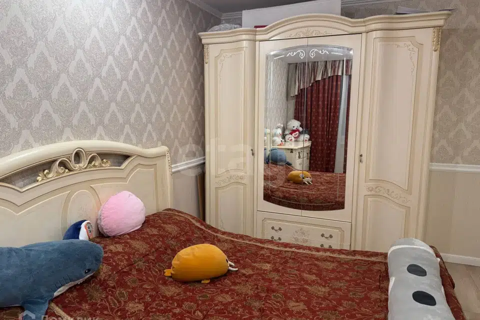 Продаётся 4-комнатная квартира, 92.6 м²
