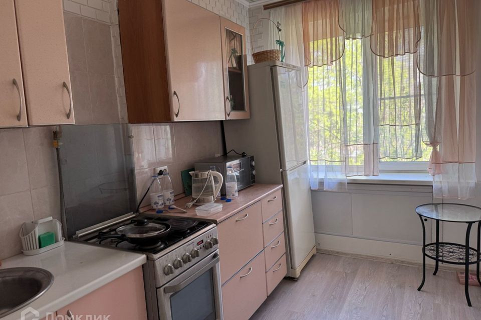 Продаётся 3-комнатная квартира, 61.7 м²