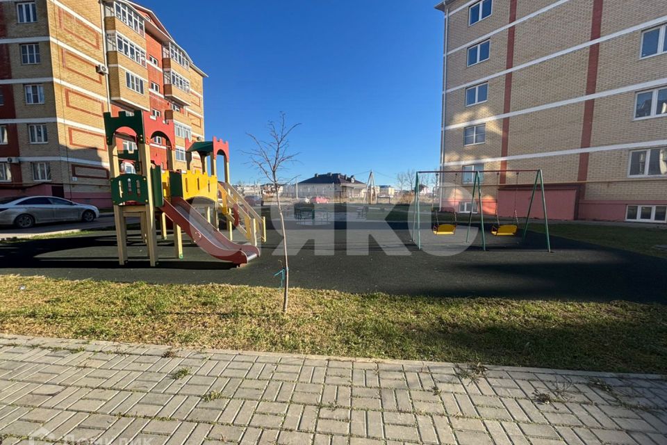 Продаётся 3-комнатная квартира, 77.2 м²