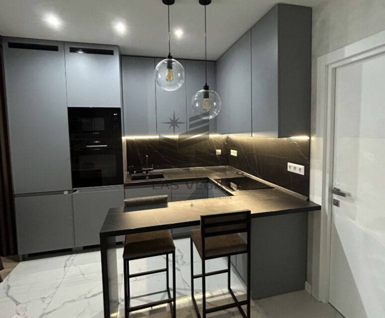 Сдаётся 2-комнатная квартира, 72 м²