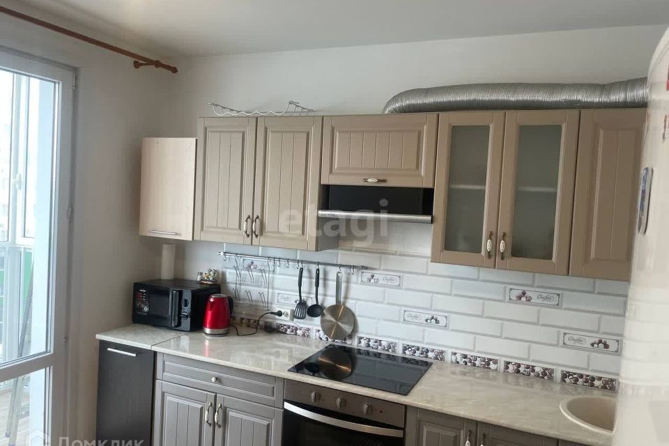 Продаётся 1-комнатная квартира, 37.4 м²