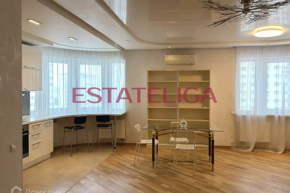 Продаётся 5-комнатная квартира, 161.1 м²