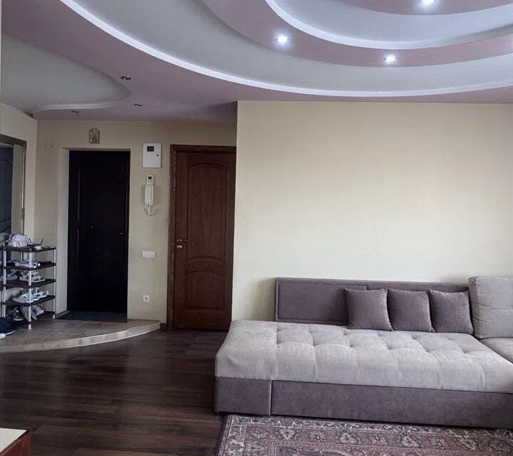 Продаётся 3-комнатная квартира, 63 м²