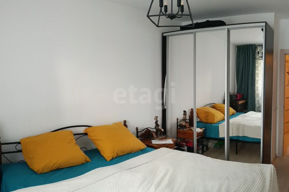Продаётся 2-комнатная квартира, 55.6 м²