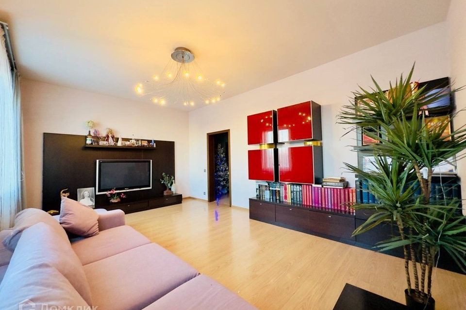 Продаётся 3-комнатная квартира, 96.9 м²