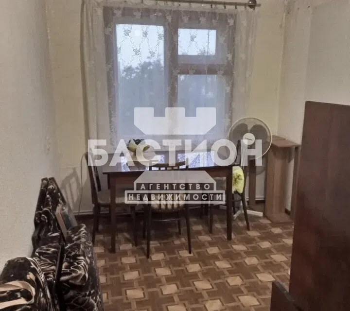 Продаётся 4-комнатная квартира, 66 м²