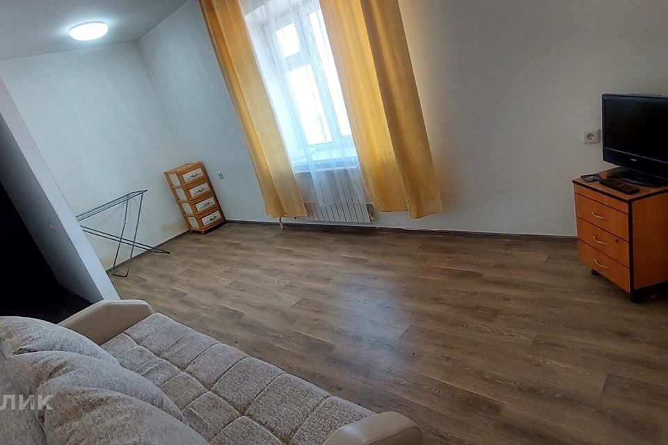 Продаётся 1-комнатная квартира, 44 м²