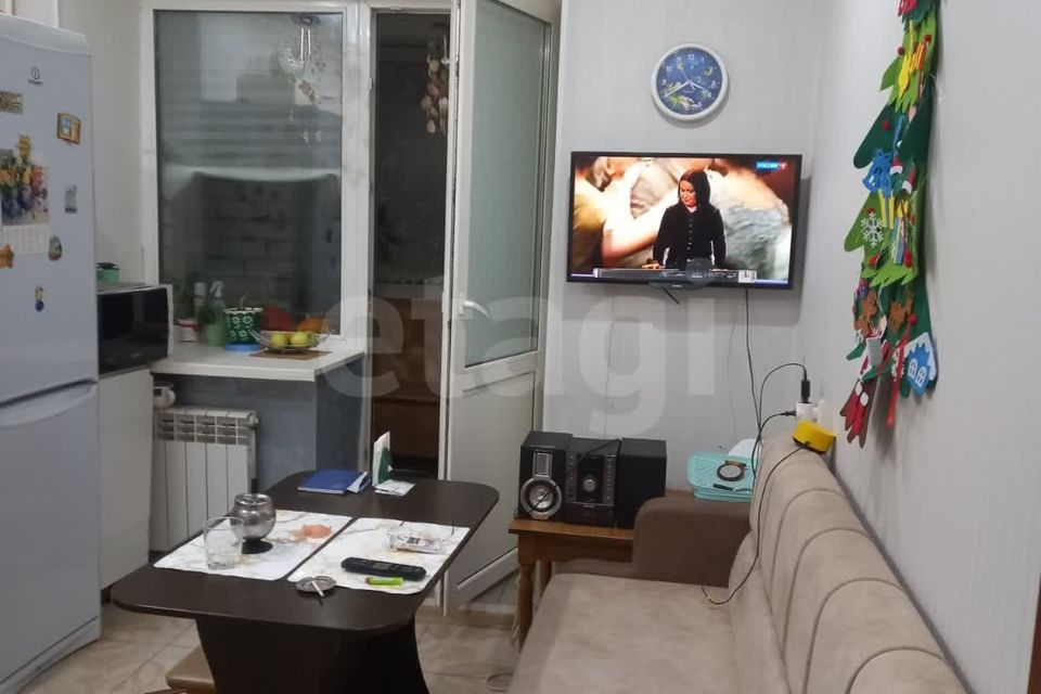 Продаётся 1-комнатная квартира, 46 м²