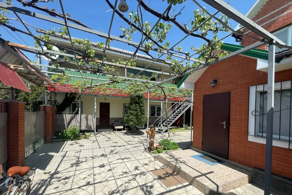 Продаётся 2-этажный дом, 72.5 м²