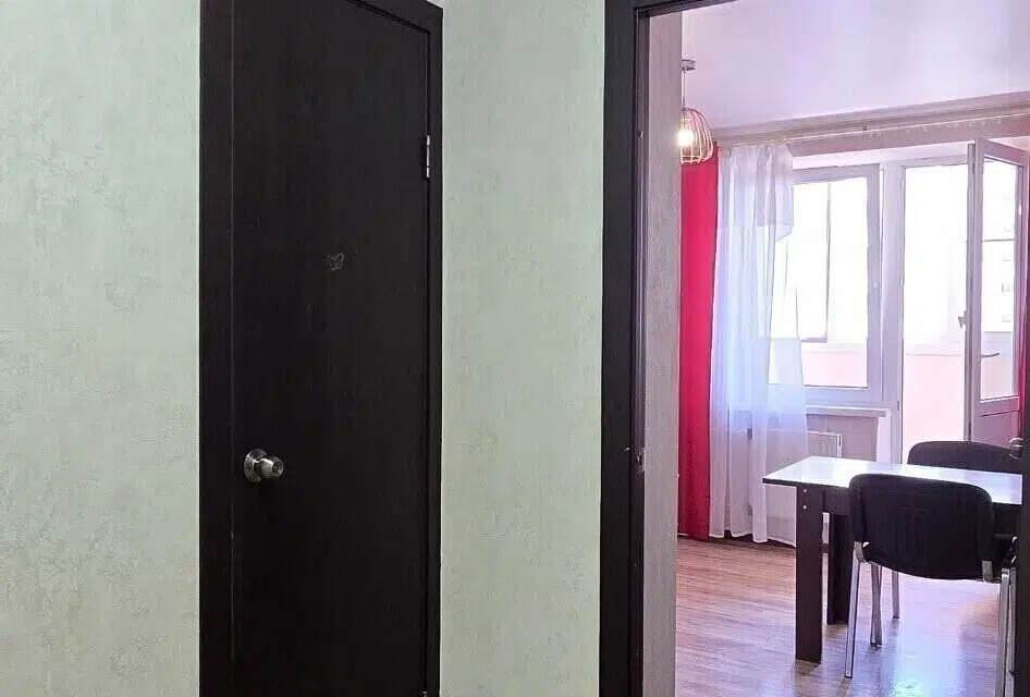 Продаётся 1-комнатная квартира, 42 м²
