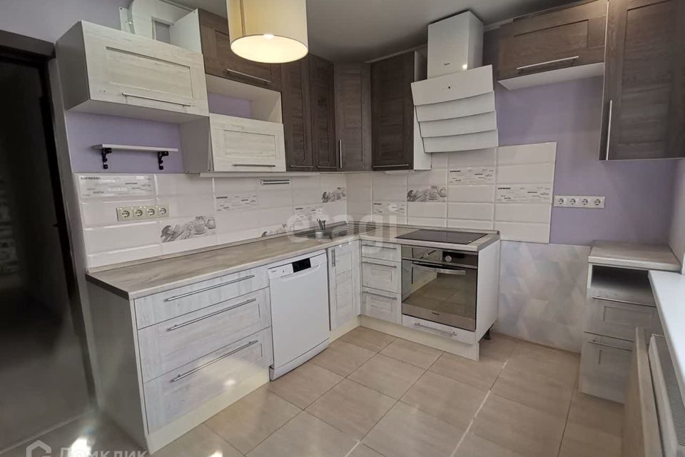 Продаётся 4-комнатная квартира, 76.4 м²
