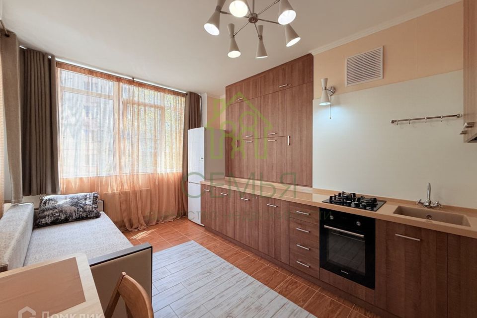 Продаётся 1-комнатная квартира, 45.3 м²