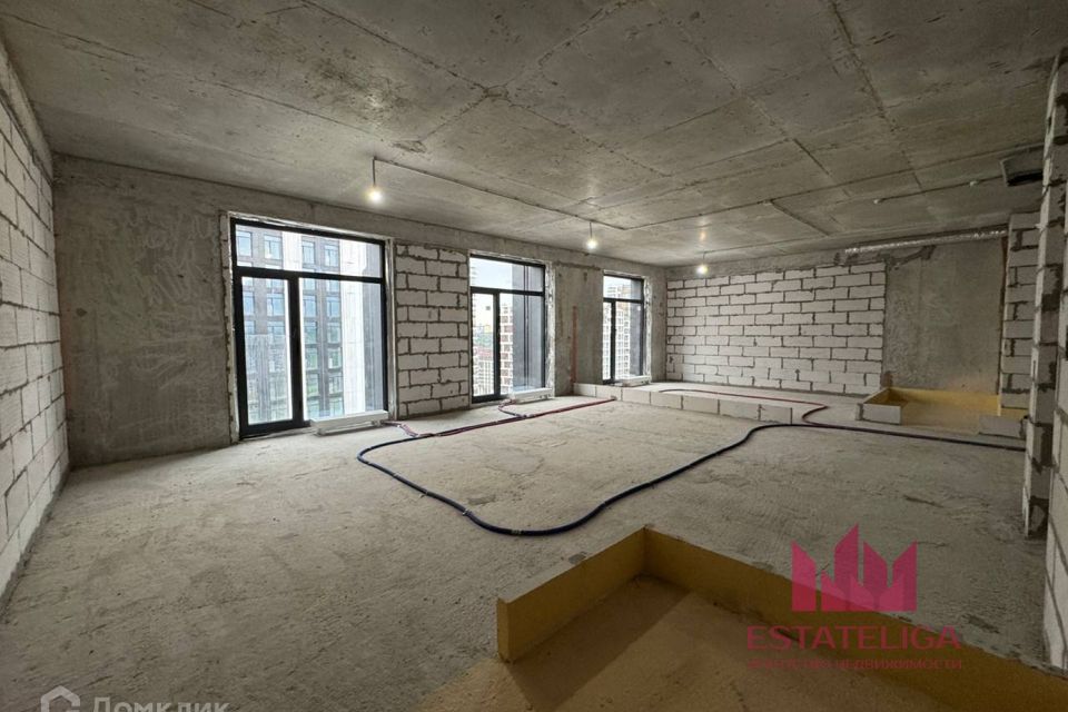 Продаётся 2-комнатная квартира, 75.6 м²