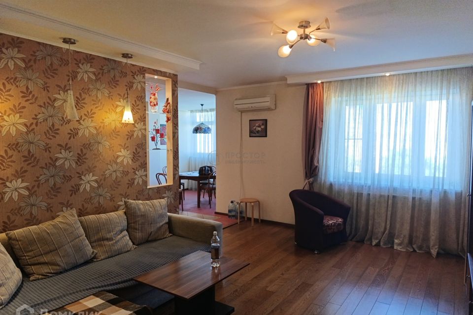 Продаётся 2-комнатная квартира, 72.2 м²