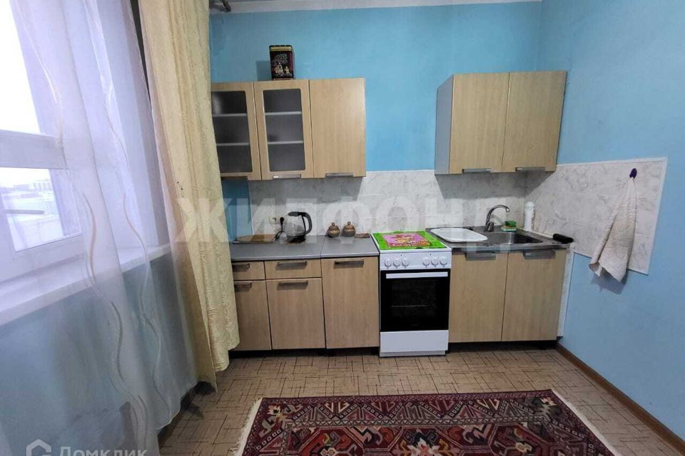 Сдаётся 1-комнатная квартира, 68 м²