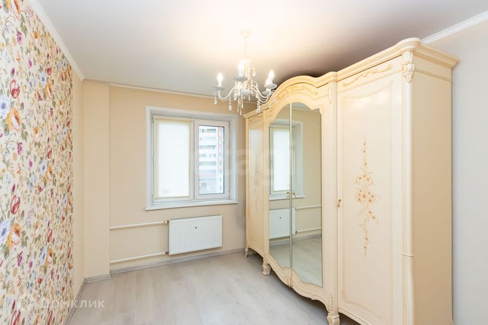 Продаётся 3-комнатная квартира, 55.9 м²