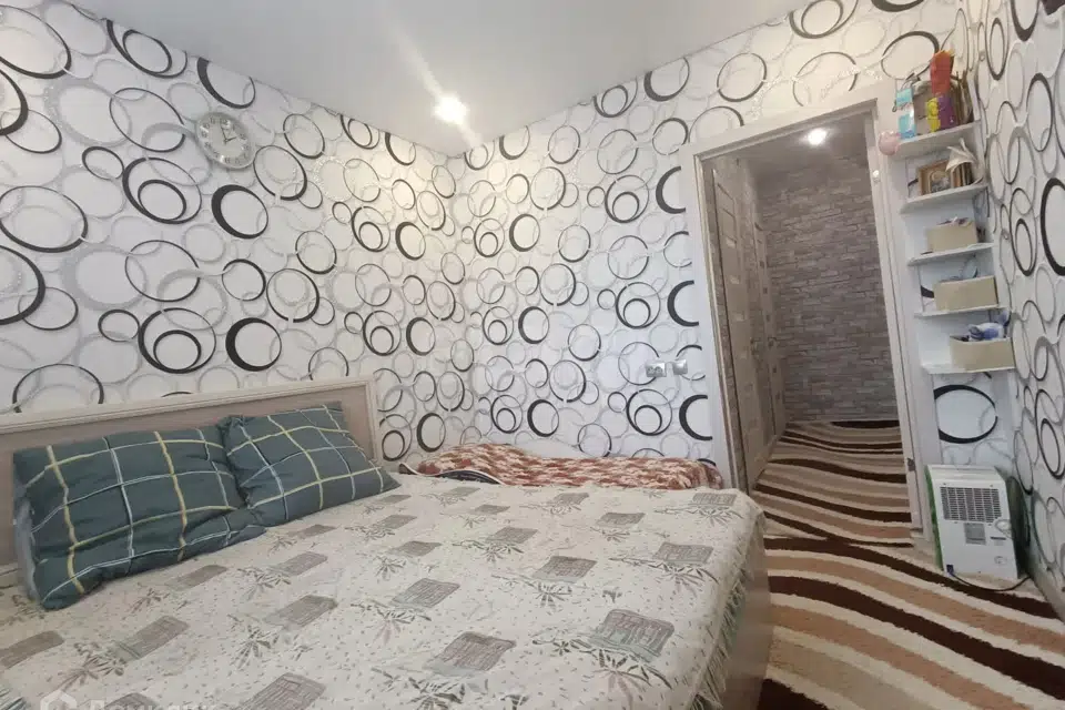 Продаётся 3-комнатная квартира, 56.5 м²