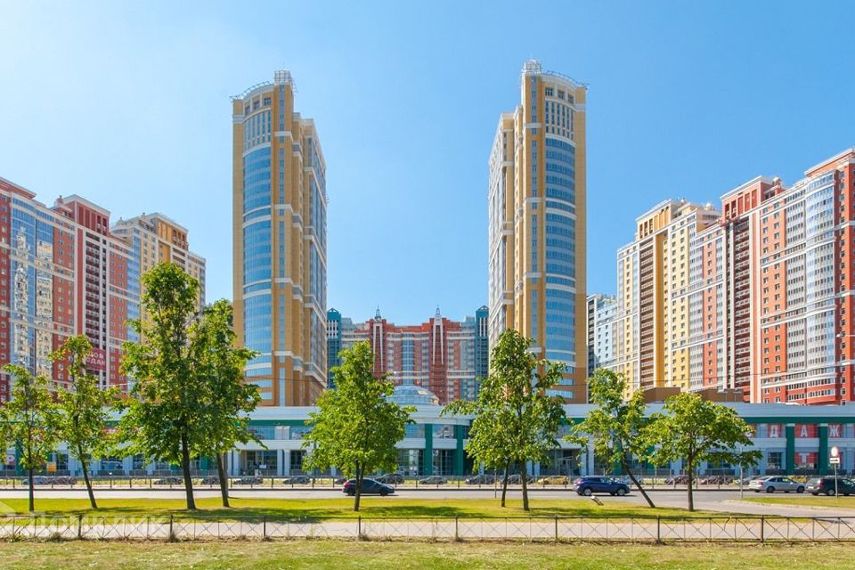 Продаётся 3-комнатная квартира, 113 м²