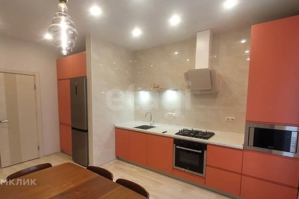 Продаётся 3-комнатная квартира, 118 м²