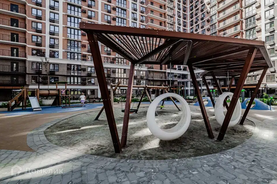 Продаётся 1-комнатная квартира, 37.4 м²
