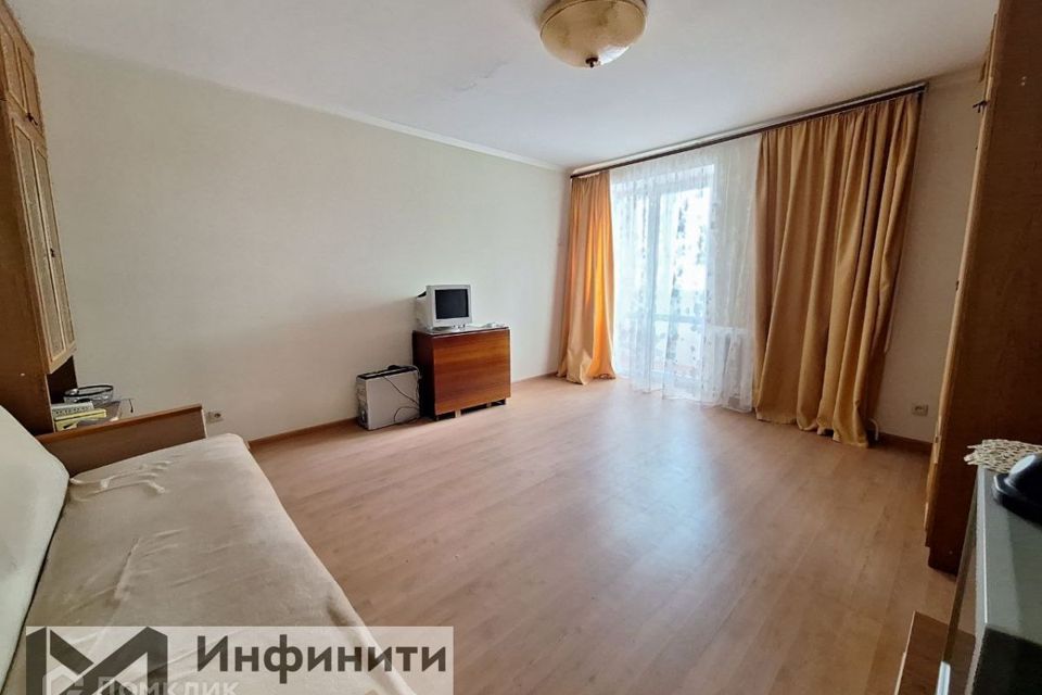 Продаётся 1-комнатная квартира, 43 м²
