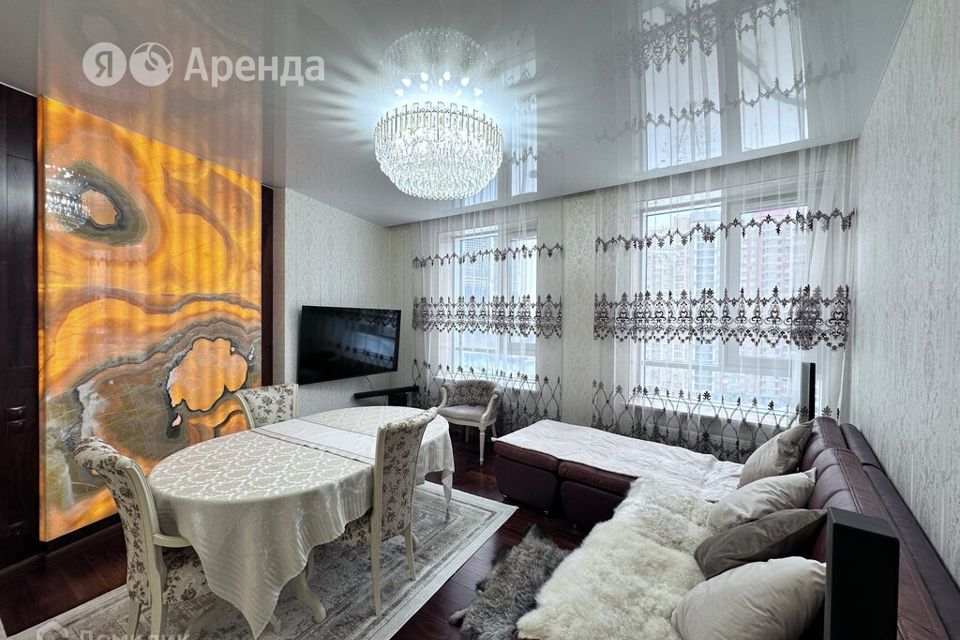 Сдаётся 2-комнатная квартира, 70 м²