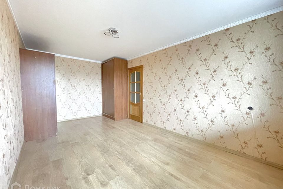 Продаётся 1-комнатная квартира, 42.2 м²