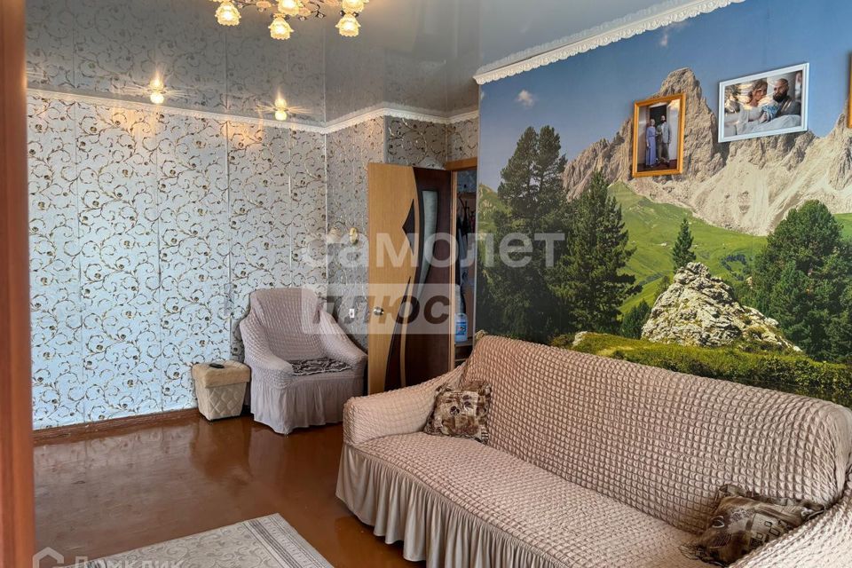 Продаётся 4-комнатная квартира, 60.1 м²