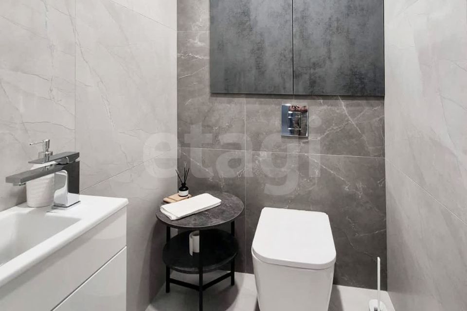 Продаётся 2-комнатная квартира, 58.8 м²