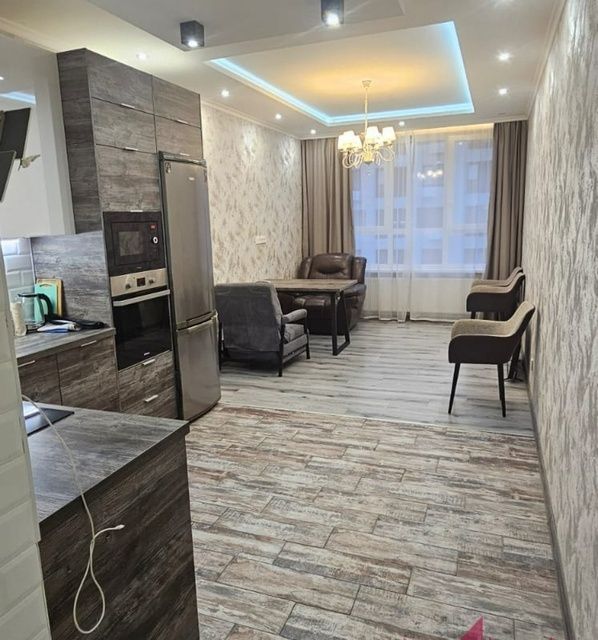 Сдаётся 2-комнатная квартира, 65 м²