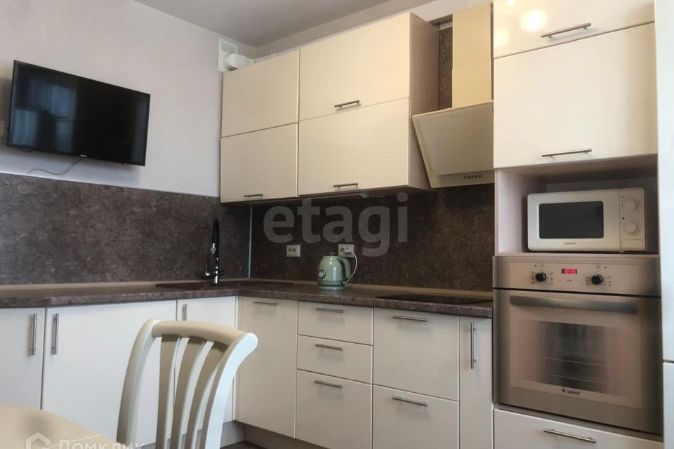 Продаётся 2-комнатная квартира, 61.5 м²