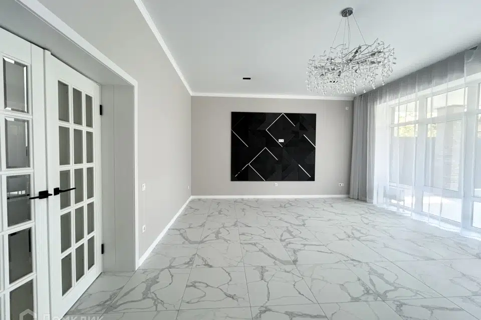 Продаётся 2-этажный дом, 200 м²