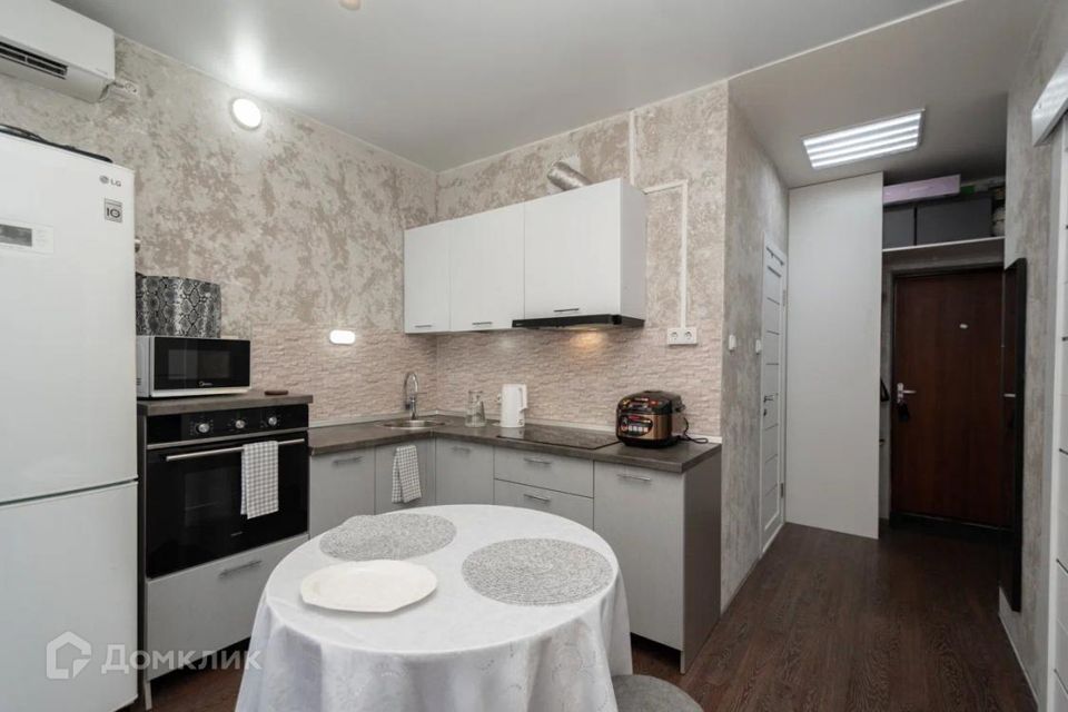 Продаётся 1-комнатная квартира, 43 м²