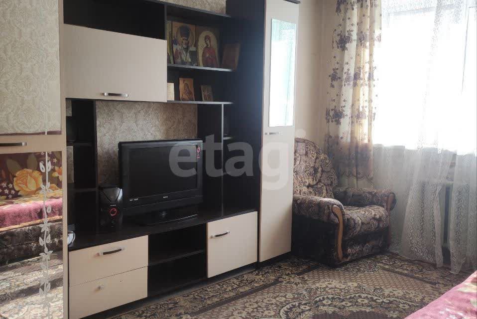 Продаётся 3-комнатная квартира, 49.4 м²