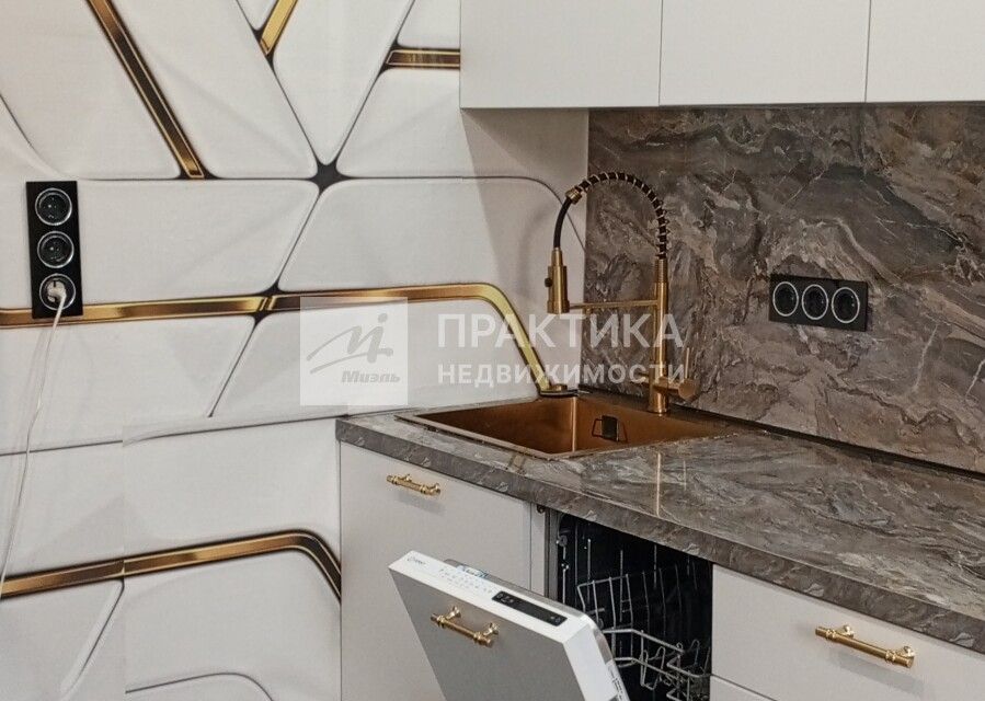 Сдаётся 1-комнатная квартира, 40 м²
