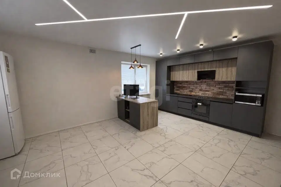 Продаётся 2-этажный дом, 108 м²
