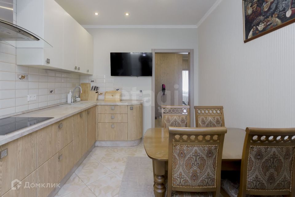 Сдаётся 2-комнатная квартира, 63 м²