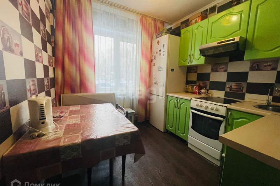 Продаётся 3-комнатная квартира, 49.6 м²