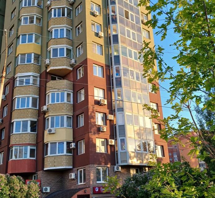 Продаётся 2-комнатная квартира, 96.7 м²