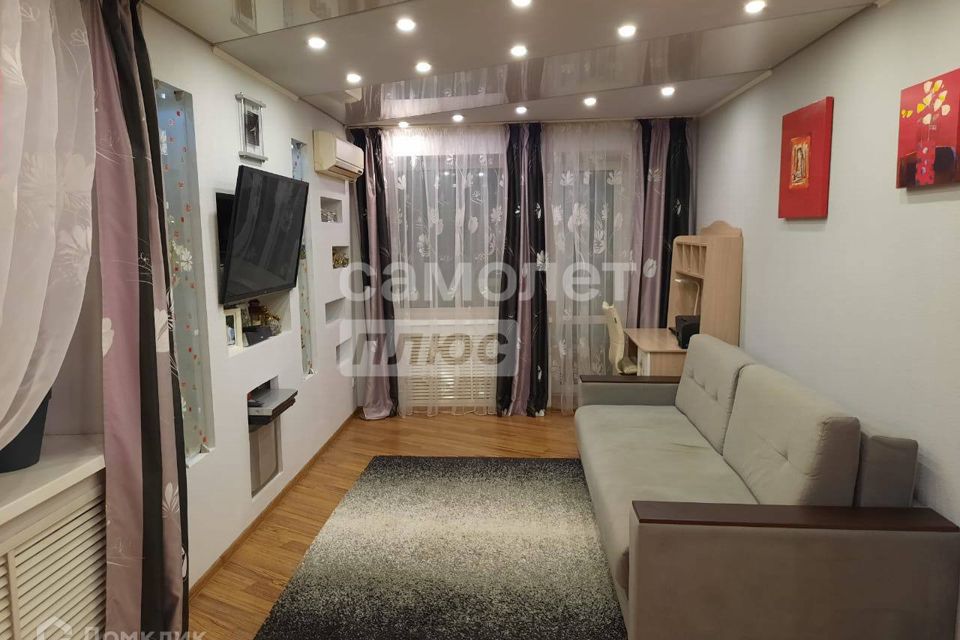 Продаётся 3-комнатная квартира, 58.1 м²