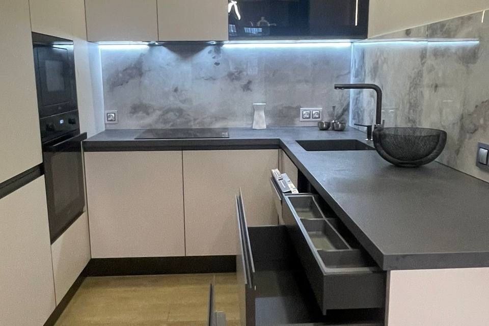Продаётся 1-комнатная квартира, 50 м²