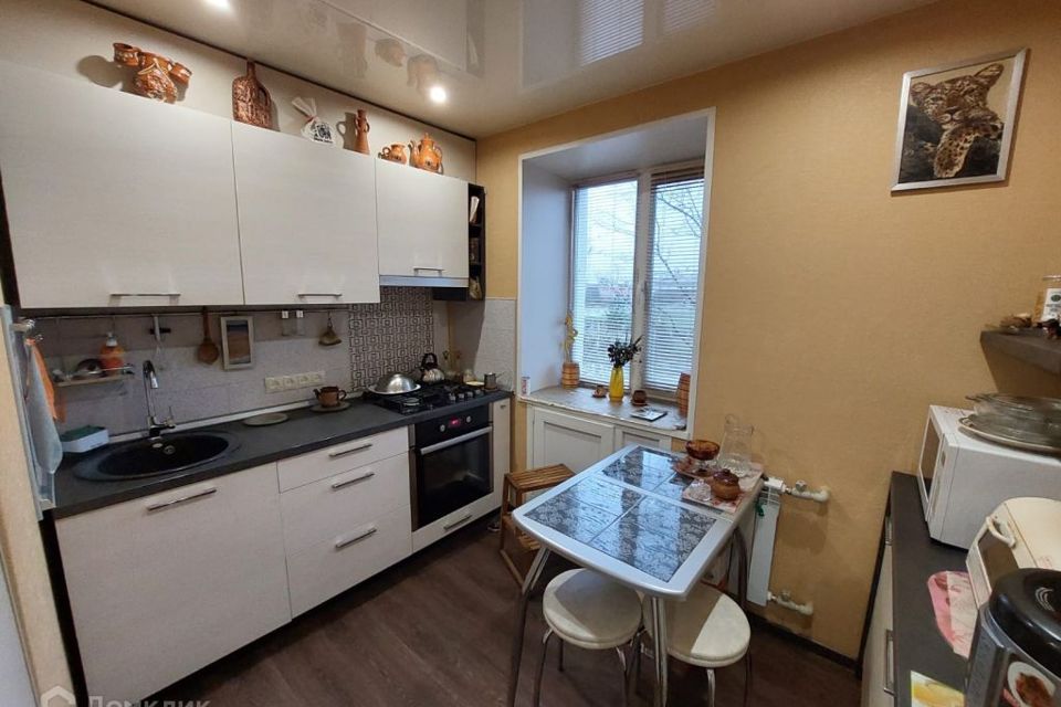 Продаётся 3-комнатная квартира, 58.4 м²