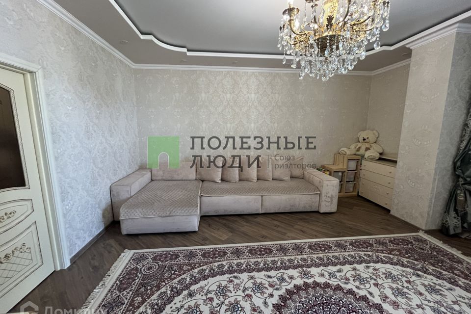 Продаётся 2-комнатная квартира, 100.6 м²