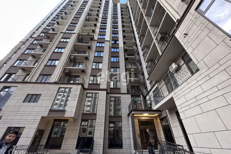 Продаётся 1-комнатная квартира, 55 м²