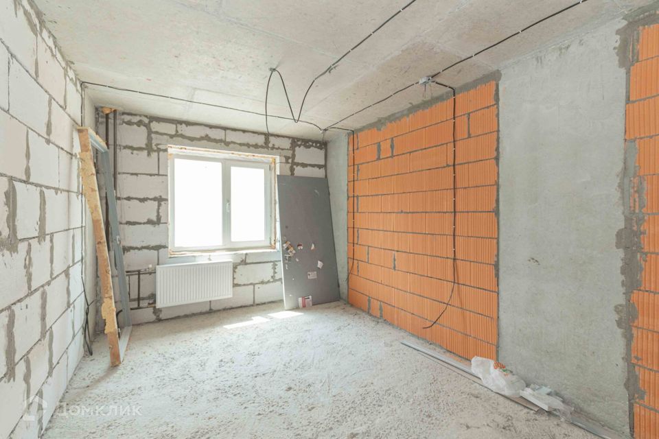 Продаётся 1-комнатная квартира, 42 м²